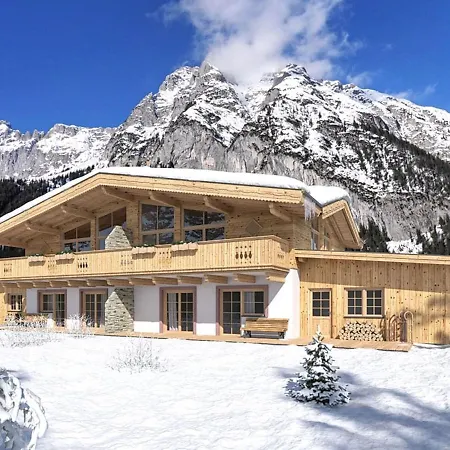 Casa vacanze Brilliant Holiday In Tyrol With Garden Leutasch